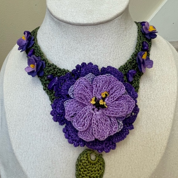 Purple, Crochet Amethyst Necklace, Flower Bib Necklace, Statement Neck Accessory - Picture 6 of 10